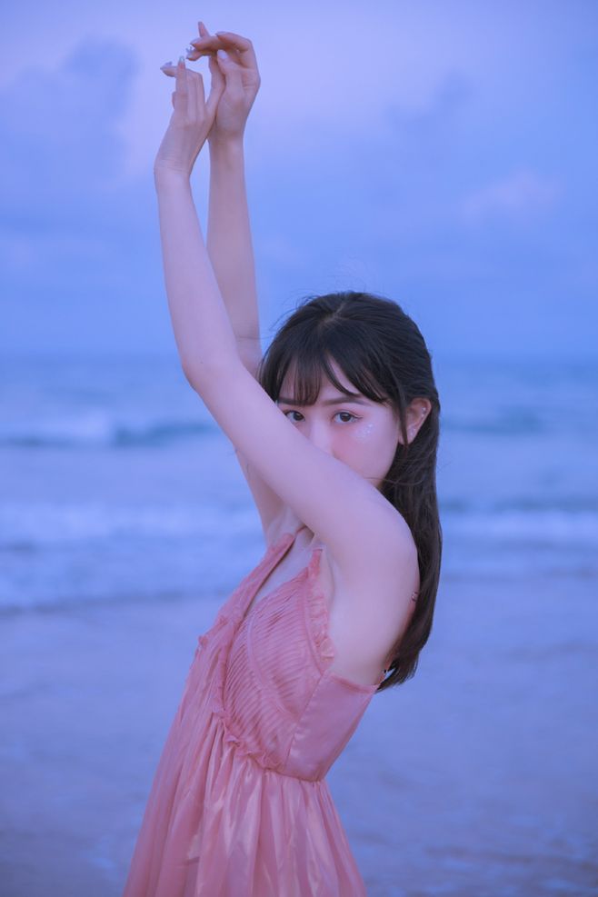 梦中的偷欢照片无修版